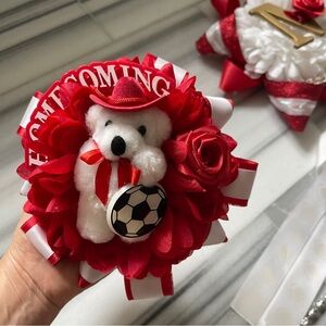 Homecoming mums or other crafts